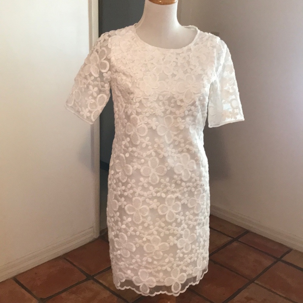 Brand new embroidered winter white size0